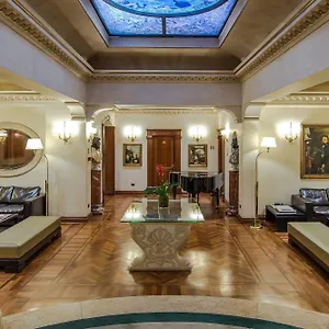 Отель River Palace ****