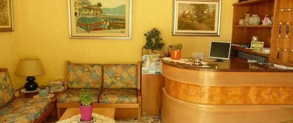 Hotel Silvana Garni Limone sul Garda 2*,  Itália